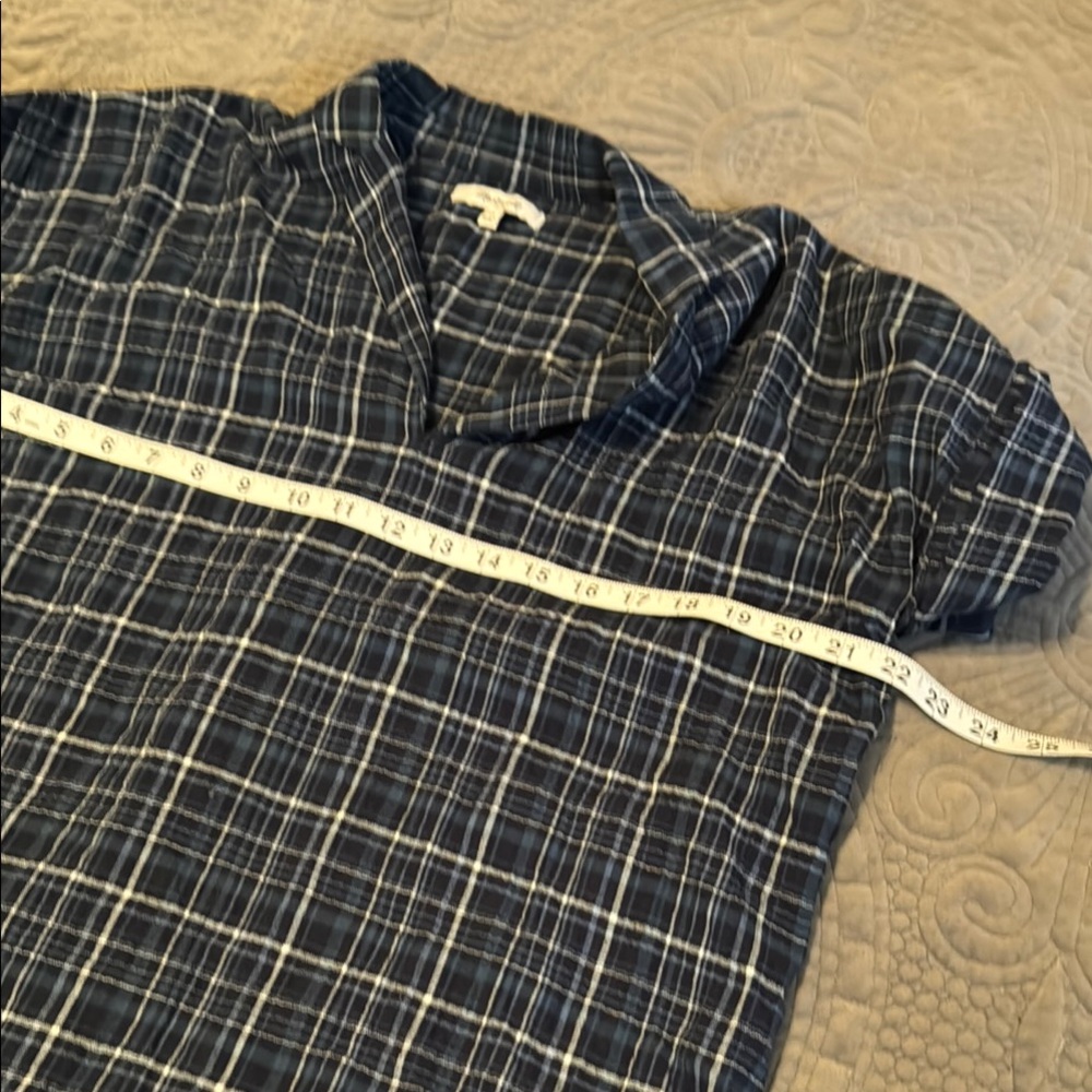 Madewell Blue and White Relaxed Button Down Shirt - Picture 9 of 10